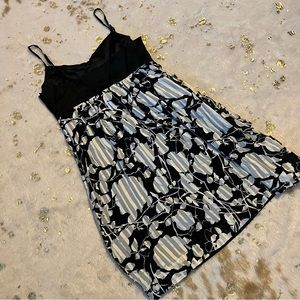 BCBG MAXAZRIA sz 2 Black White Silk Dress